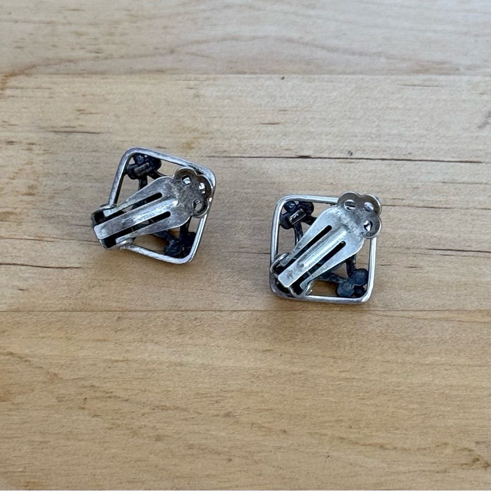 Vintage Diamond Shape Black Onyx Clip On Silver Earrings Rennaisance Victorian - Picture 5 of 8